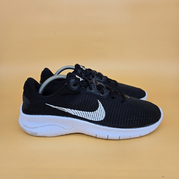 Nike Flex Experience RN 11 NN Women's Running Shoes Size 8 - Picture 3 of 8